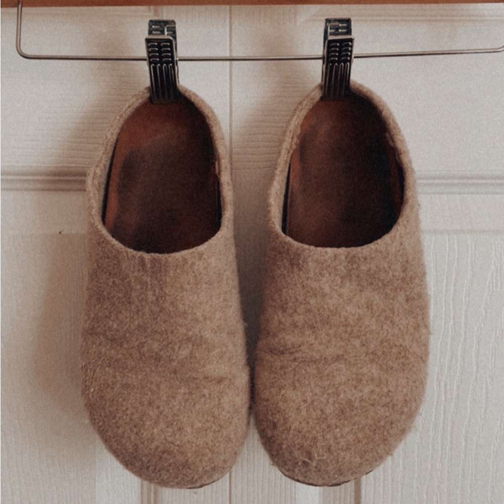 Clogs